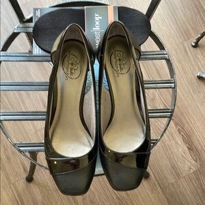 West Loop Women's Black Comfort Shoes